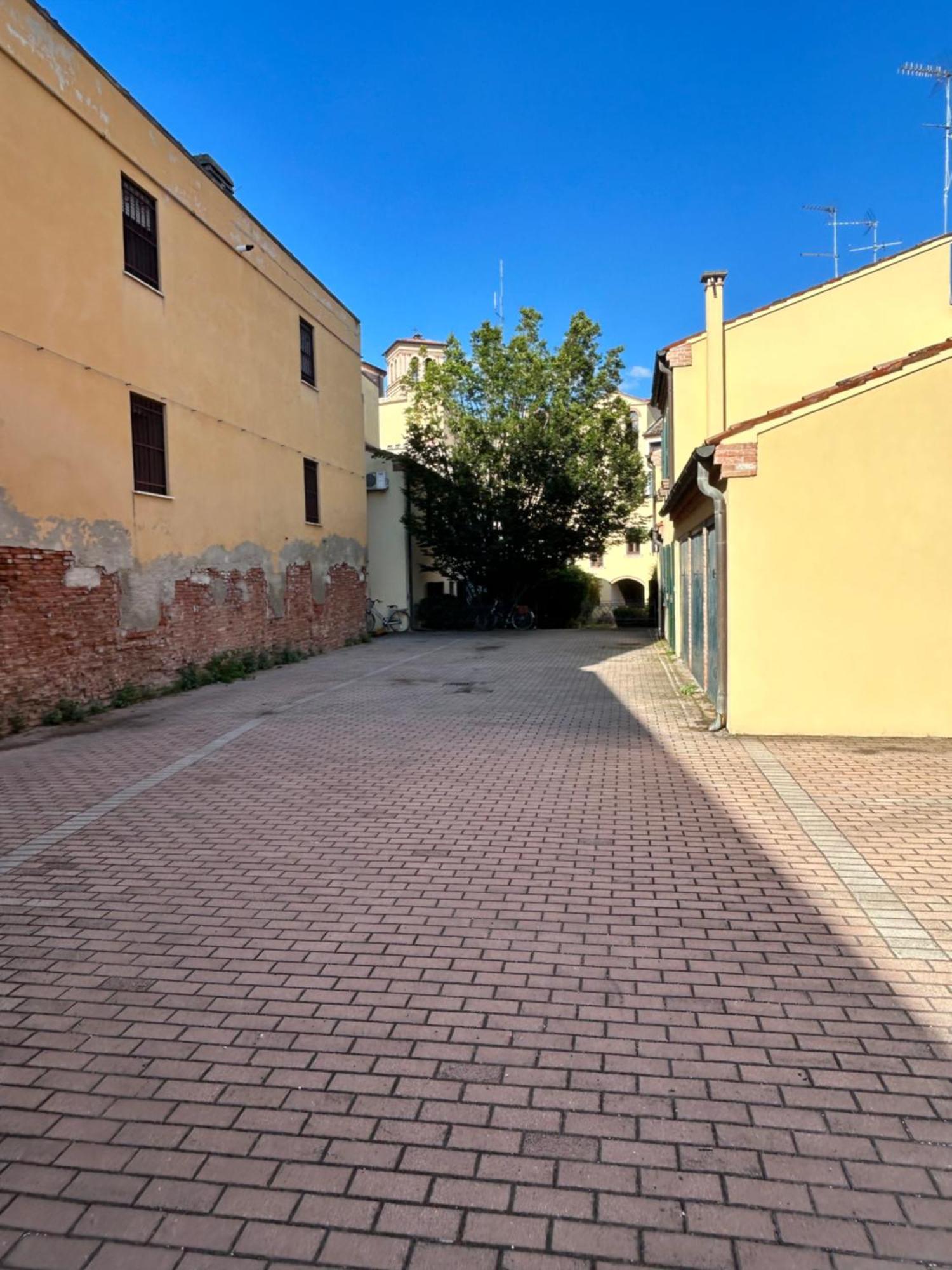 Chiesetta Abside Ex Seminario -Apartment Rovigo Bagian luar foto